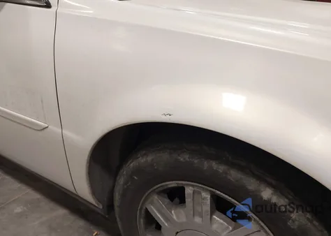 2005 Cadillac Deville Standard from USA, damaged, VIN 1G6KD54Y45U196652